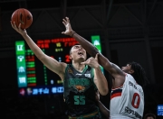 CBA常规赛集结日走向成谜，阿贾克斯内部沟通，震撼外界，身体对抗强度拉满的简单介绍